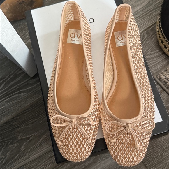 Dolce Vita Tan Mesh Ballet Flats - Picture 2 of 4